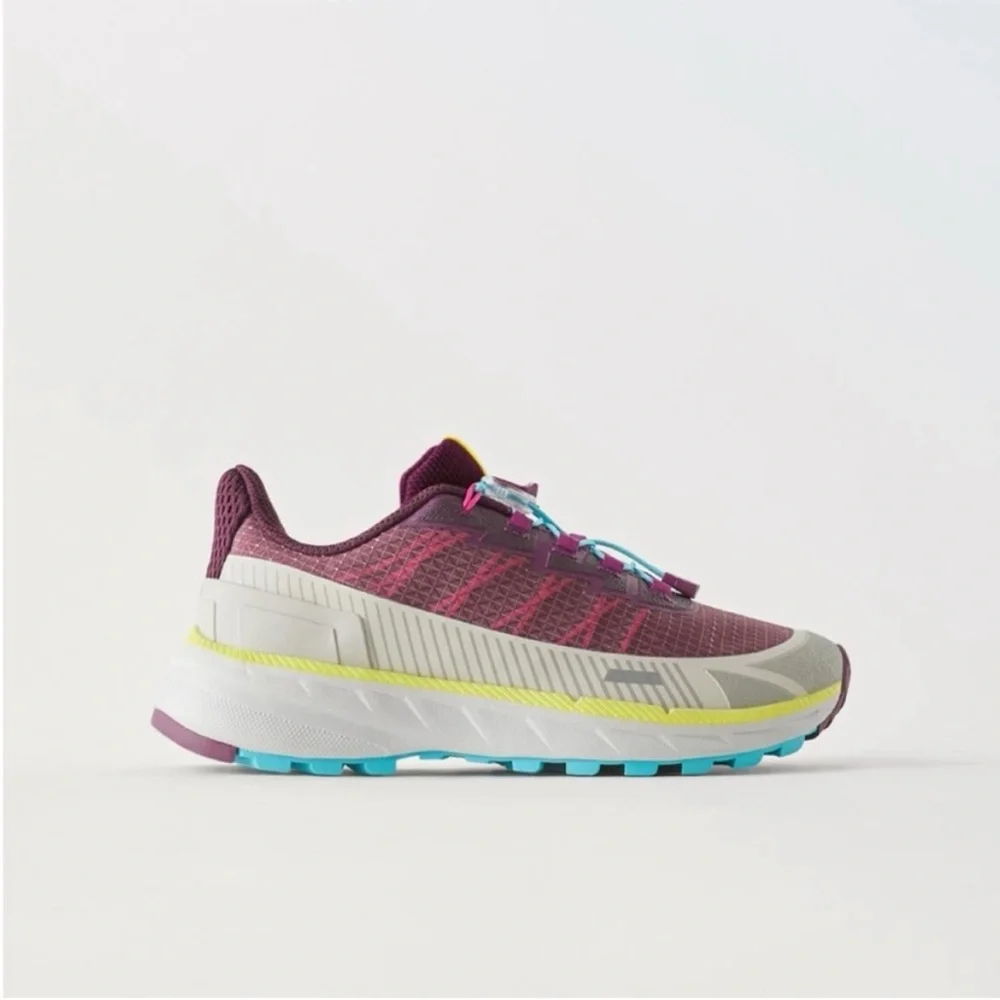 Zara kids, purple, VIBRAM Sneakers, size 4 ( 9.0 inches)